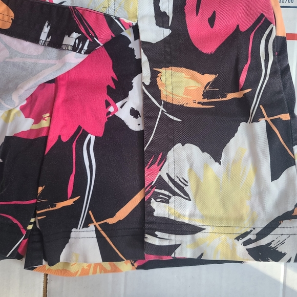 Cache Women's Floral Skort Size 2 - Picture 11 of 16